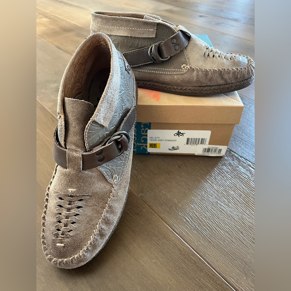 OTBT moccasins size 8.5